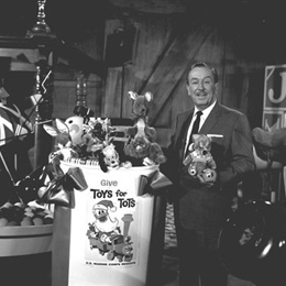 Marquette Apartment Complexes Are Toys for Tots Donation Centers